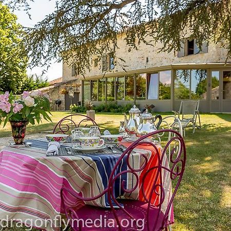Bed and Breakfast Le Grand Cedre à Lolme Extérieur photo